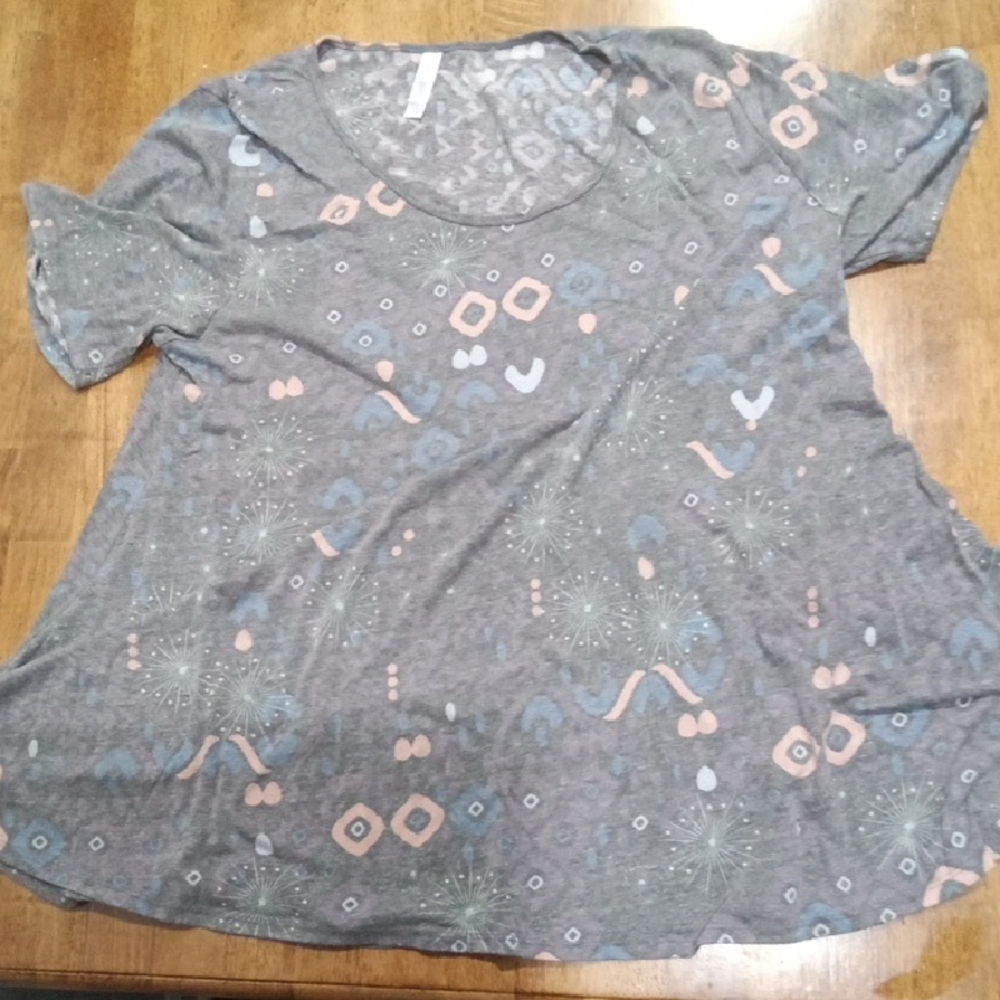 LuLaRoe Gray Crew Neck Graphic T-Shirt